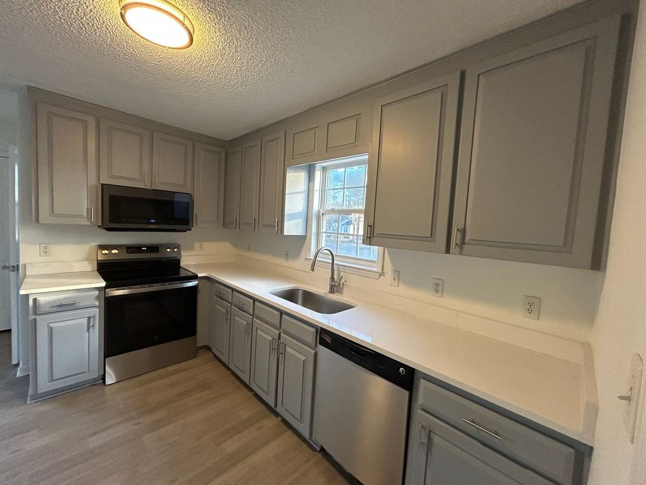 504 Quest Ridge Dr - Photo 6 of 14