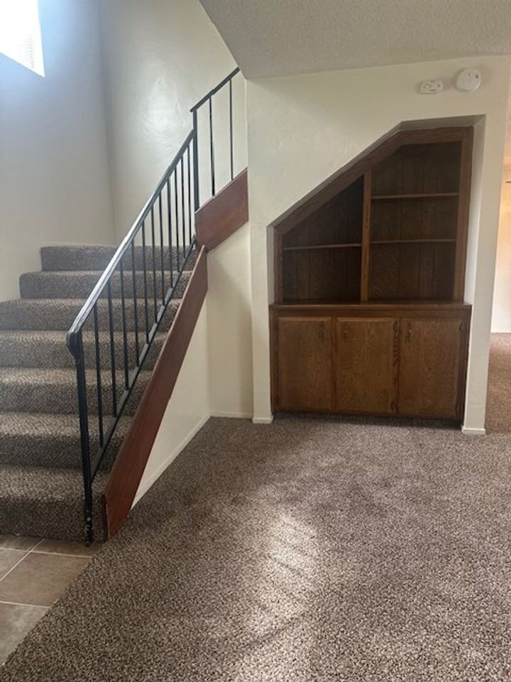 2800 Barrington St #B - Photo 6 of 12