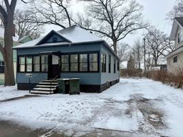 featured image of 1853 Leahy St