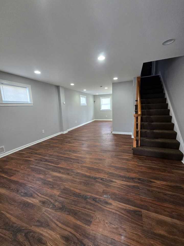 901 Elton Ave - Photo 3 of 17