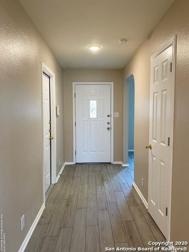 8506 Sea Rim - Photo 4 of 41