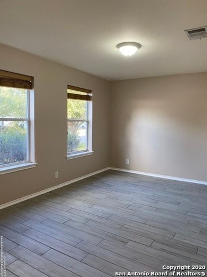 8506 Sea Rim - Photo 7 of 41