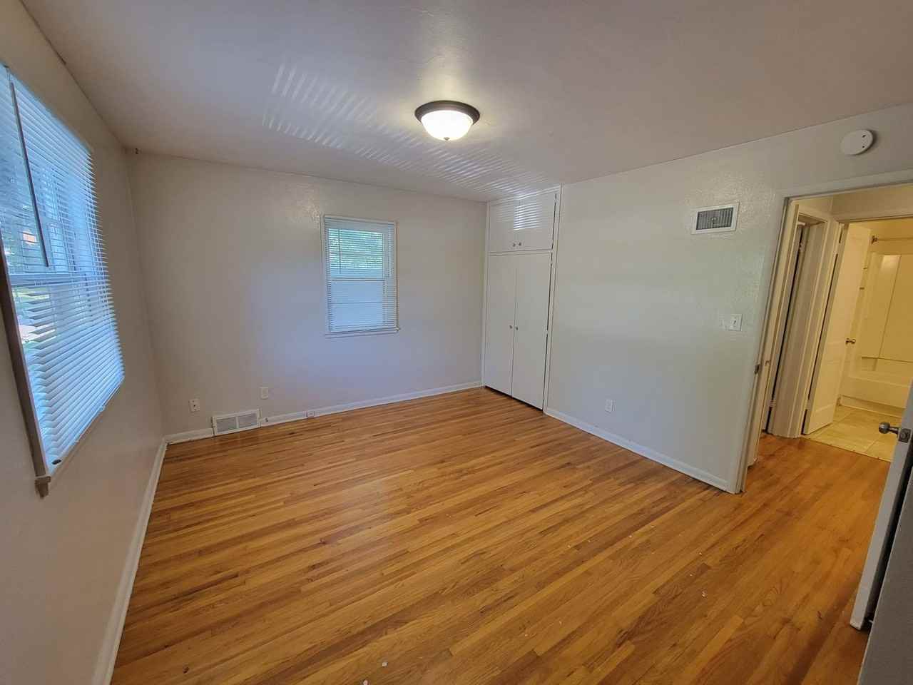 2010 S Covell Ave - Photo 7 of 13