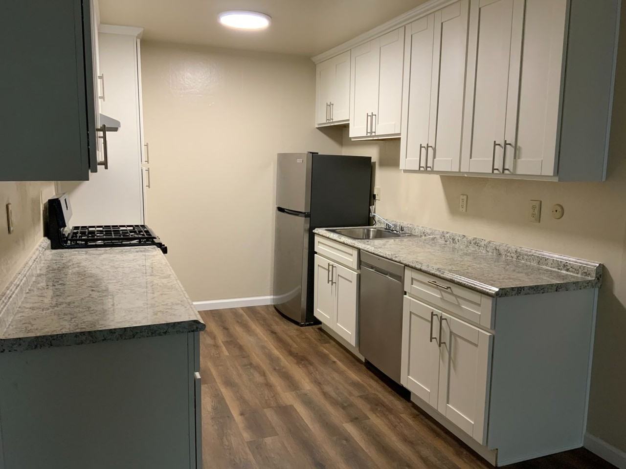 DC.88.410-412 - Photo 2 of 26