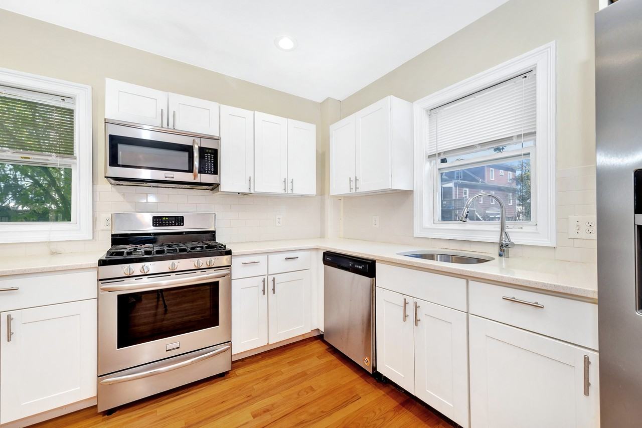 9 Winter Hill Rd #1 - Photo 5 of 23