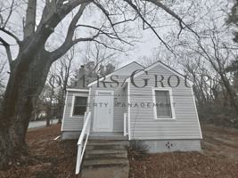 featured image of 803 Roberson St