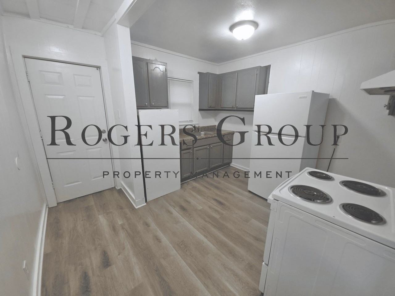 803 Roberson St - Photo 2 of 14