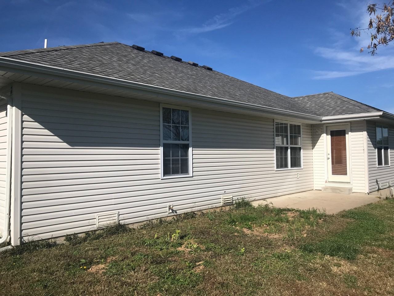 124 N Carter Ct - Photo 3 of 23