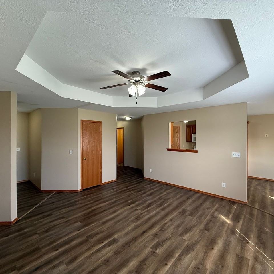 124 N Carter Ct - Photo 6 of 23