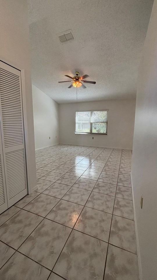 5127 Mill Stream Rd - Photo 6 of 23