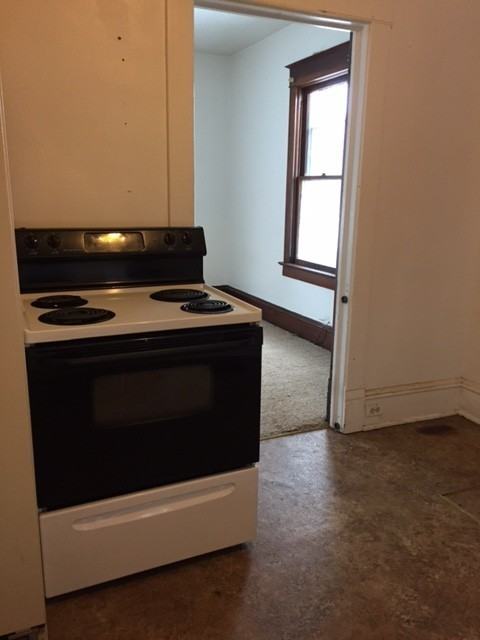 319 N 4th St - Photo 7 of 10