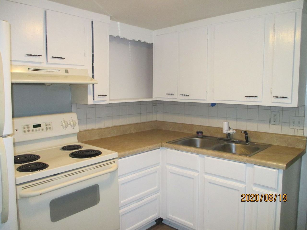 13566 Lyle Rd - Photo 2 of 13