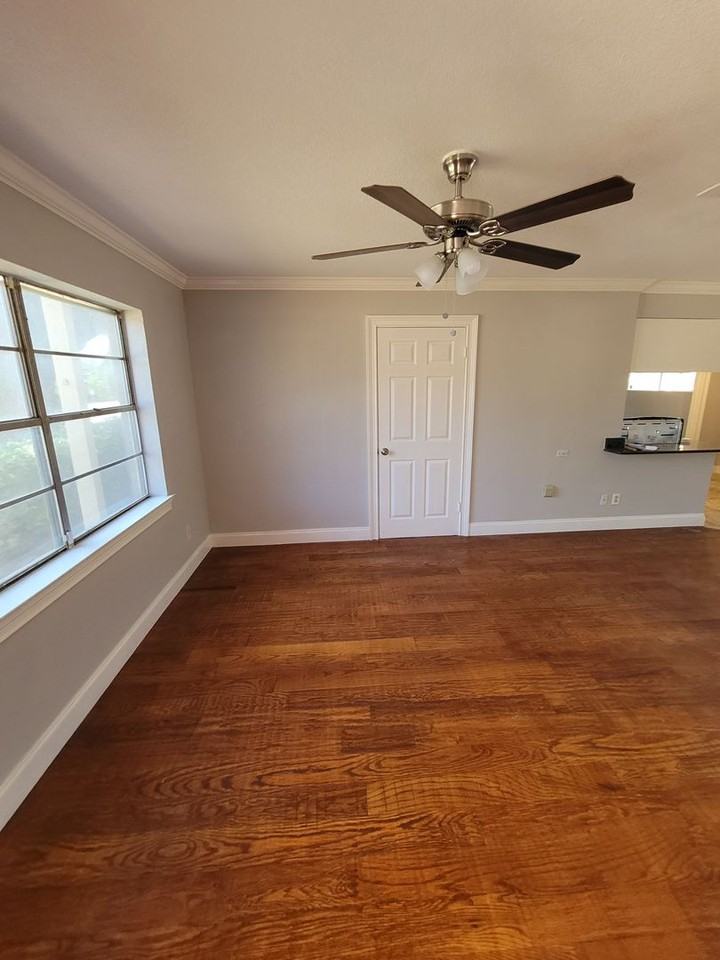 2005 Bamboo St - Photo 3 of 25