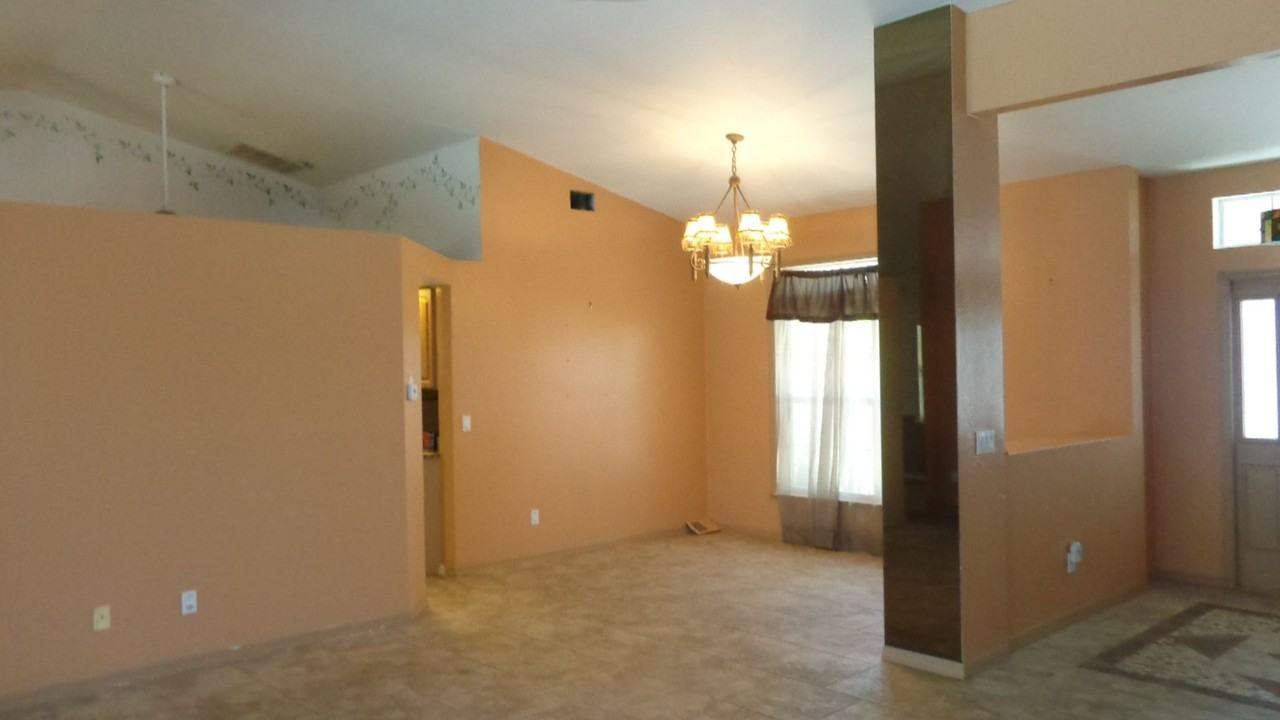 1207 Nw 18th St - Photo 5 of 17