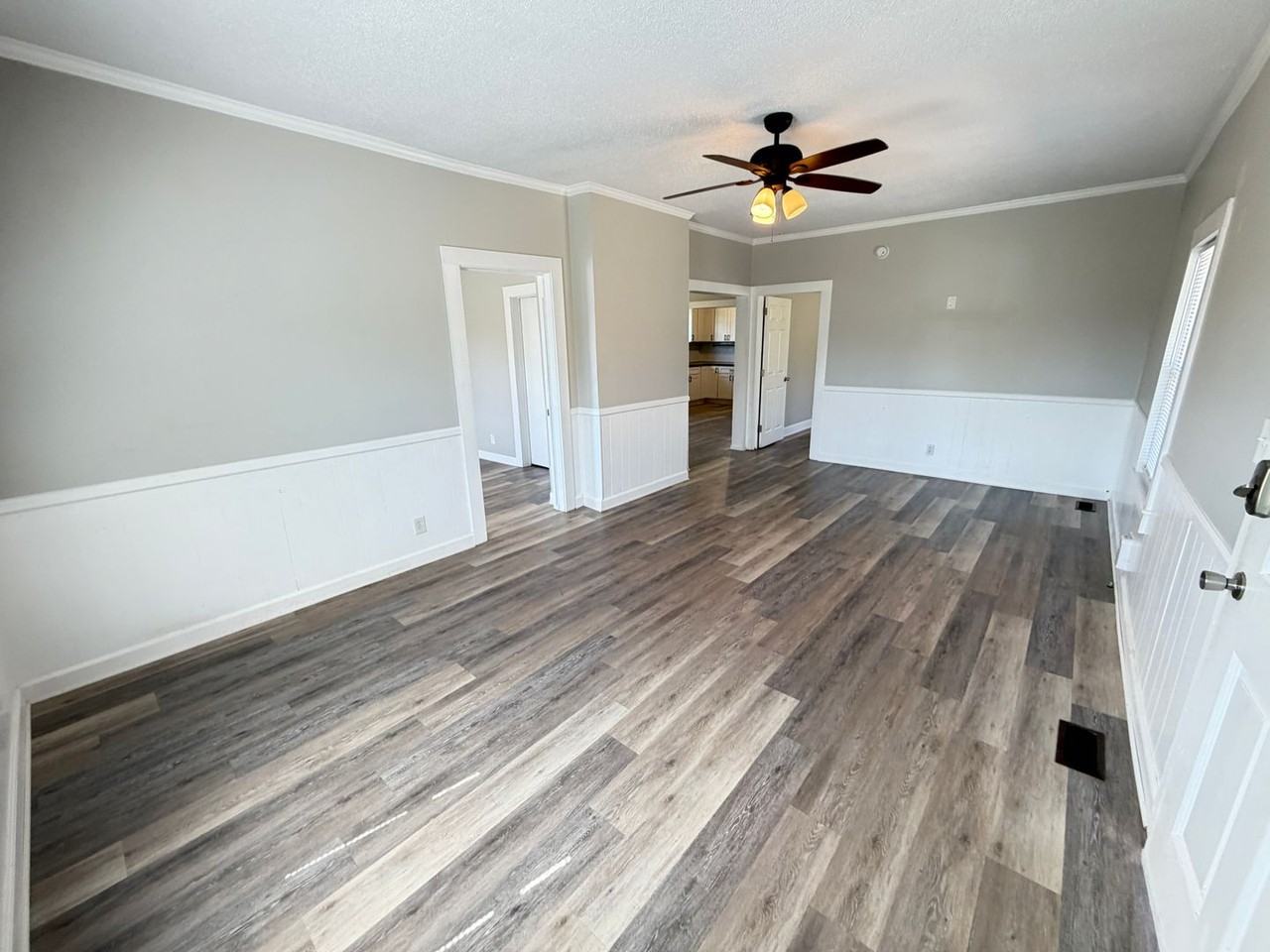 604 Ben Ave - Photo 3 of 15