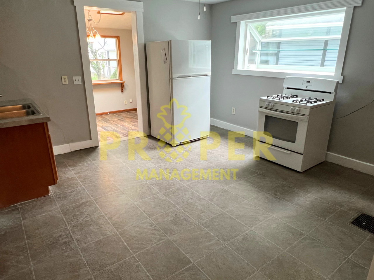 1028 Haviland Ave - Photo 5 of 17