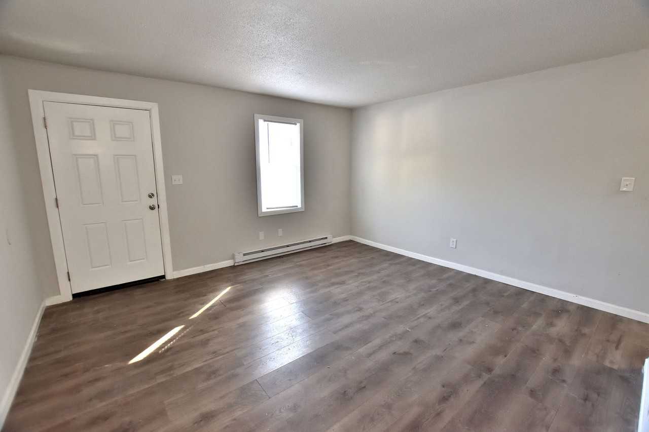 1607 Charter Dr - Photo 3 of 11