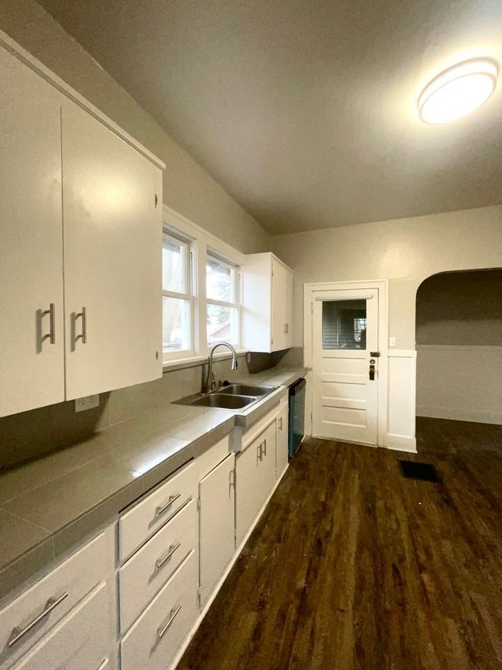 2612 W Sinto Ave - Photo 7 of 17