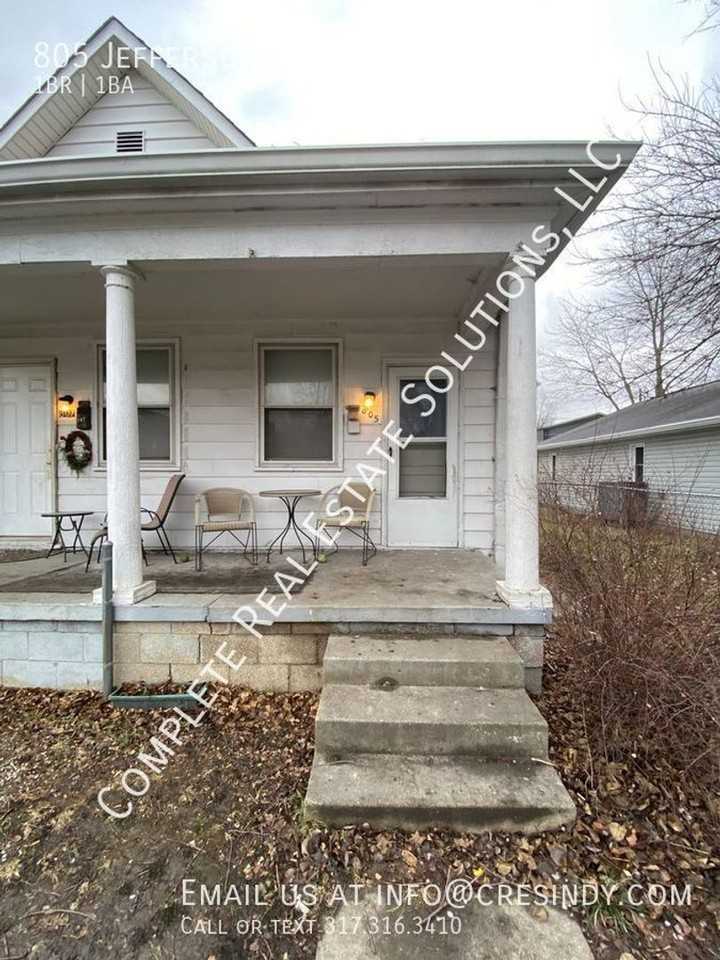 805 Jefferson Ave - Photo 3 of 14