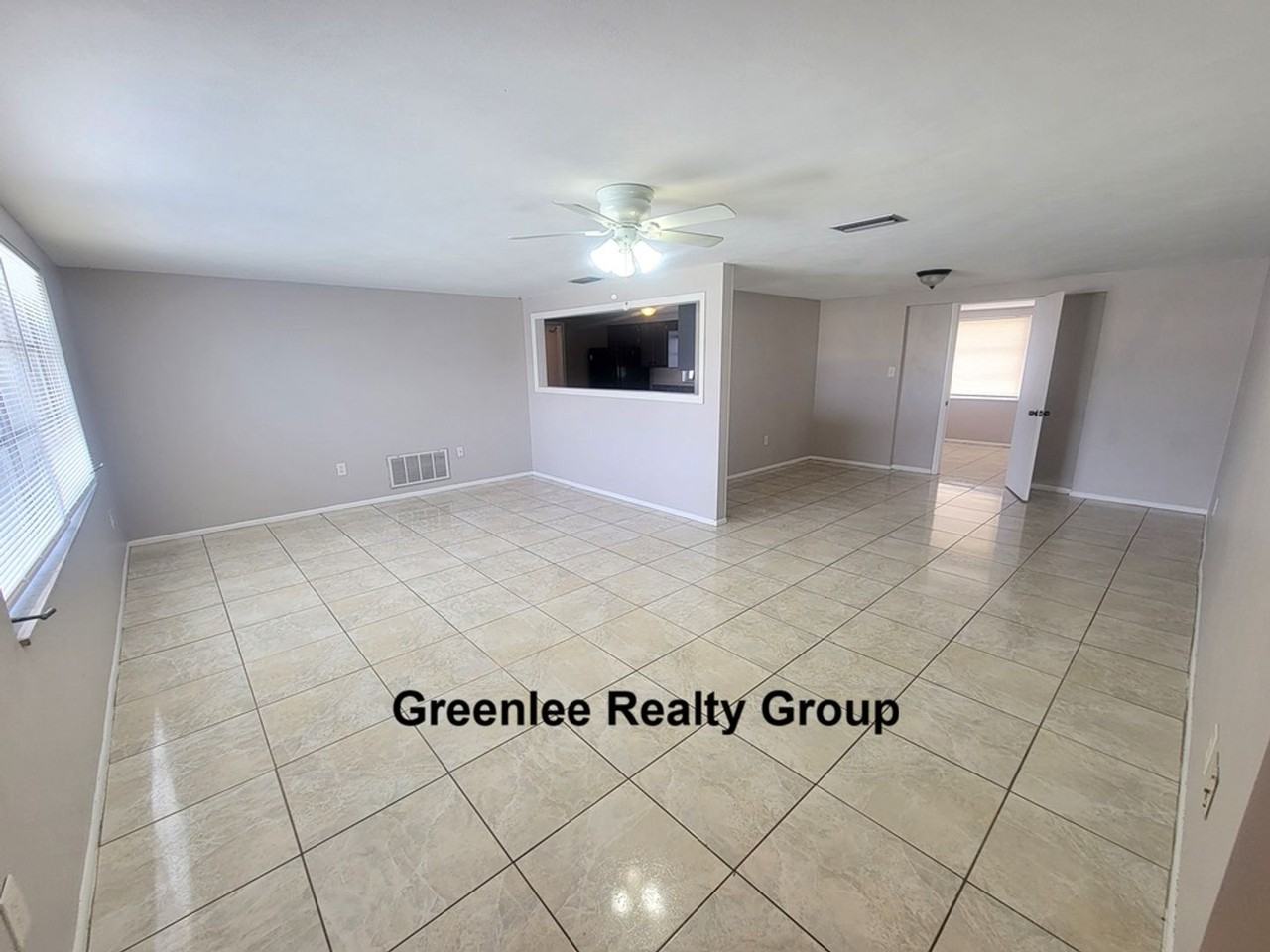 10920 Oakdale Ave - Photo 4 of 27