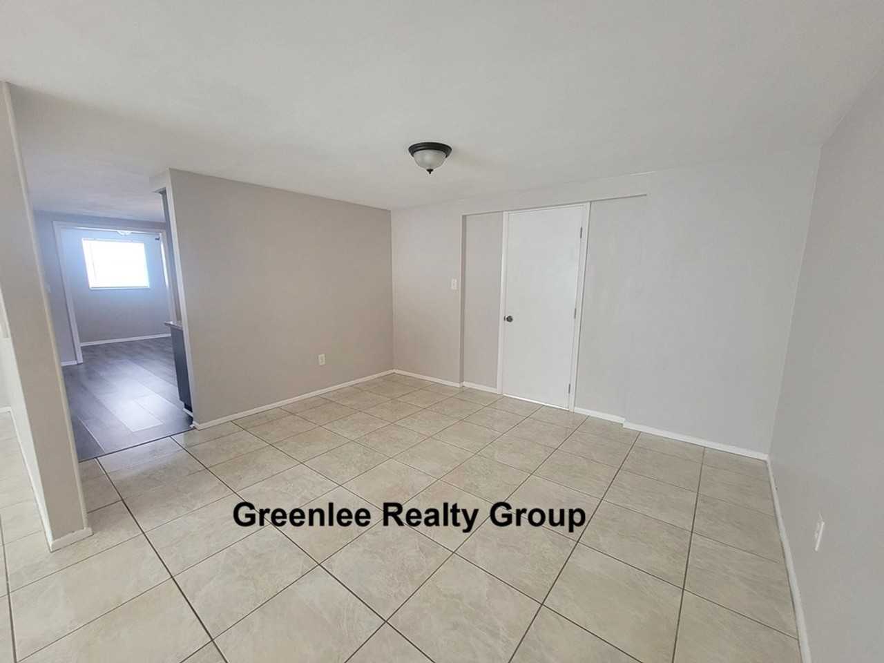 10920 Oakdale Ave - Photo 6 of 27