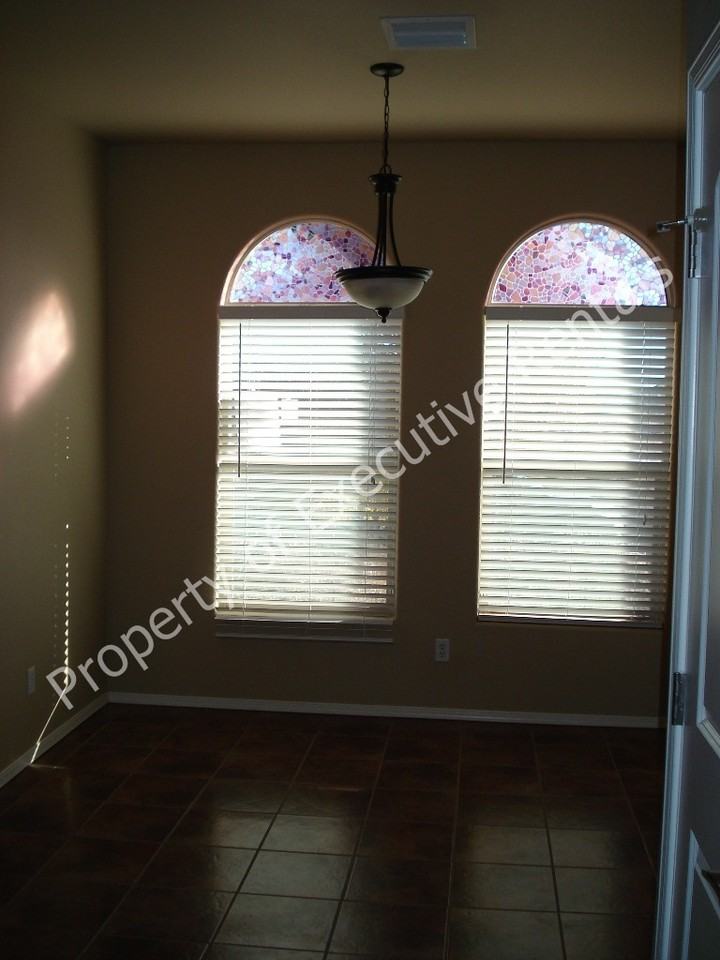 4941 Chesney Rd - Photo 4 of 16