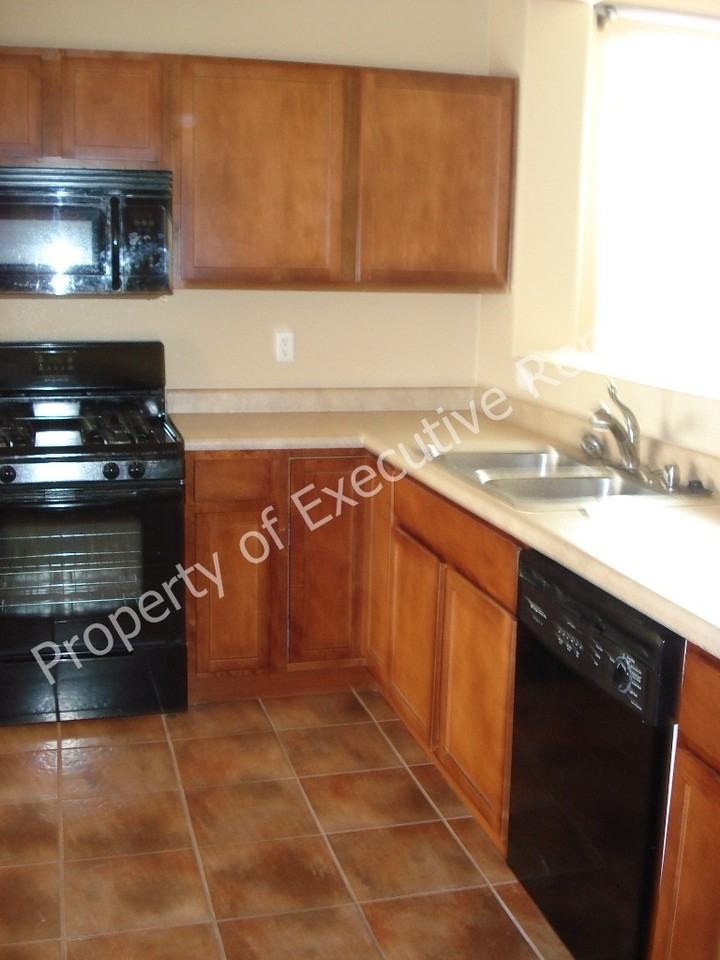 4941 Chesney Rd - Photo 6 of 16