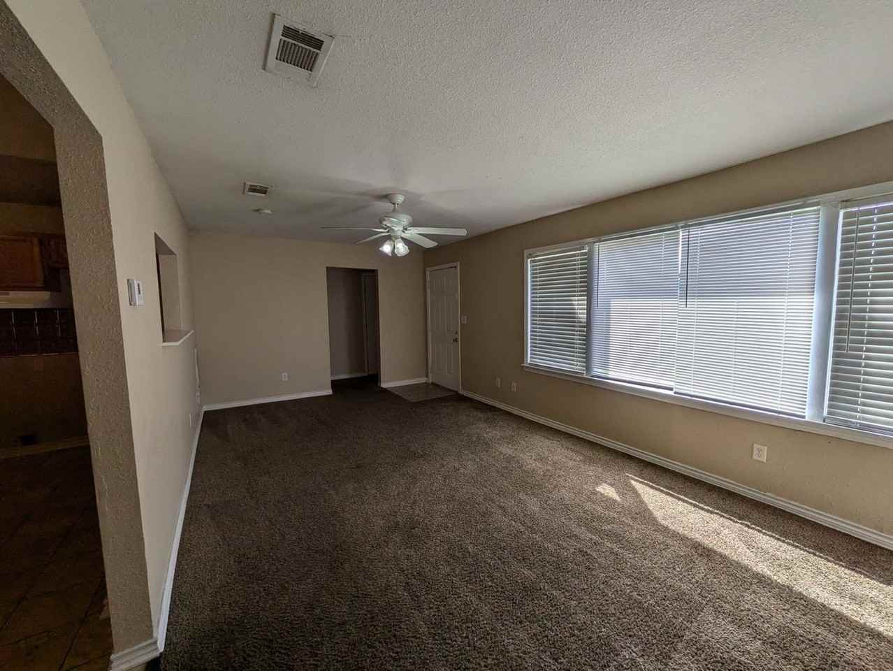 3820 W Lynwood Dr - Photo 3 of 18