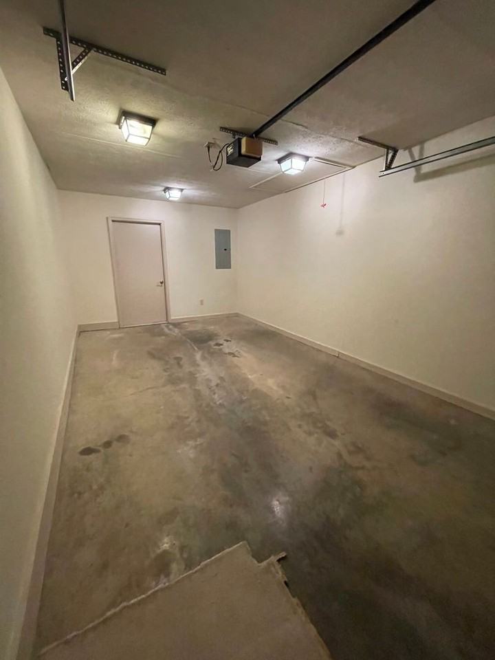 284 Emerald Dr - Photo 2 of 17