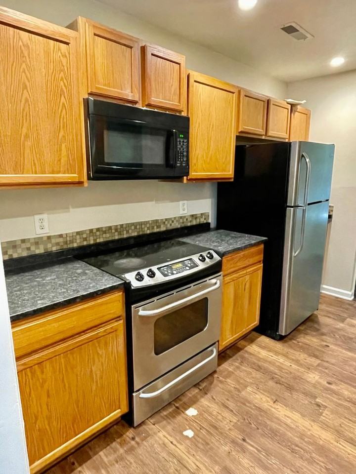 5212 Brooktree Dr - Photo 5 of 20