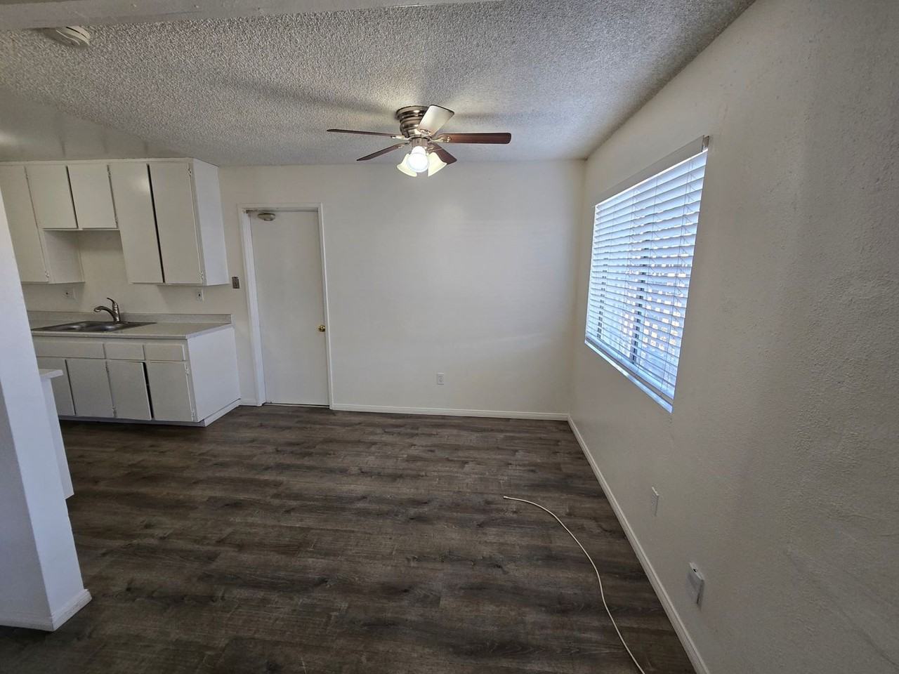 2336 E 14th St - Photo 3 of 14