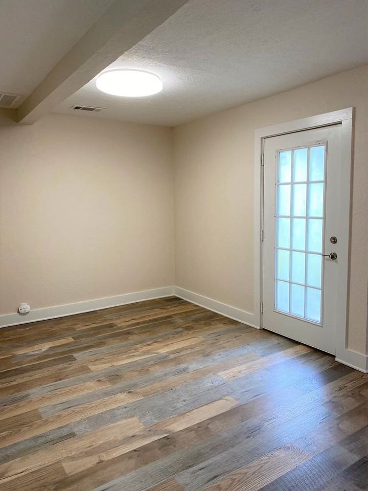 3429 3rd St - Photo 3 of 12