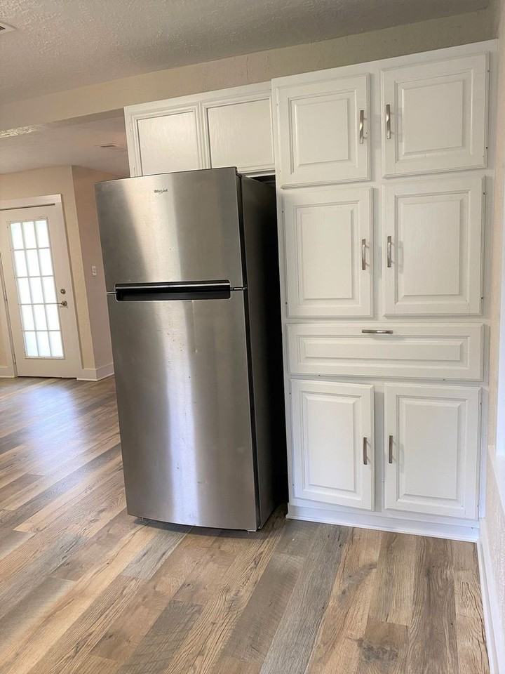 3429 3rd St - Photo 4 of 12