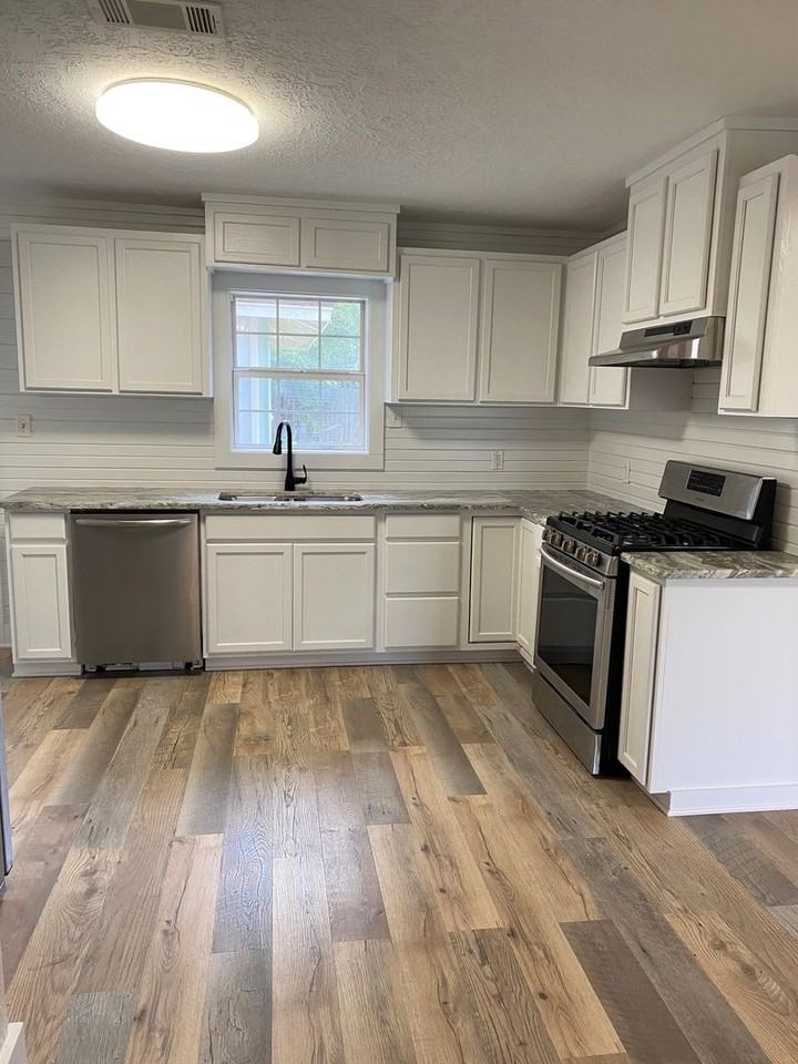 3429 3rd St - Photo 5 of 12