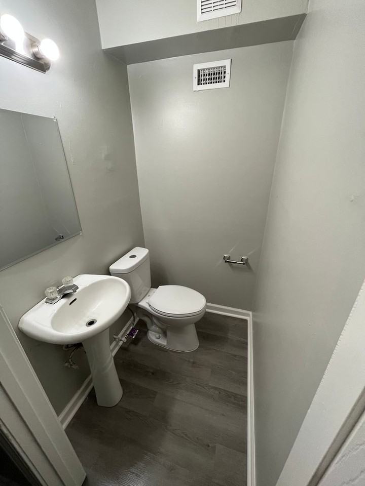 902 Preston St #D - Photo 6 of 18