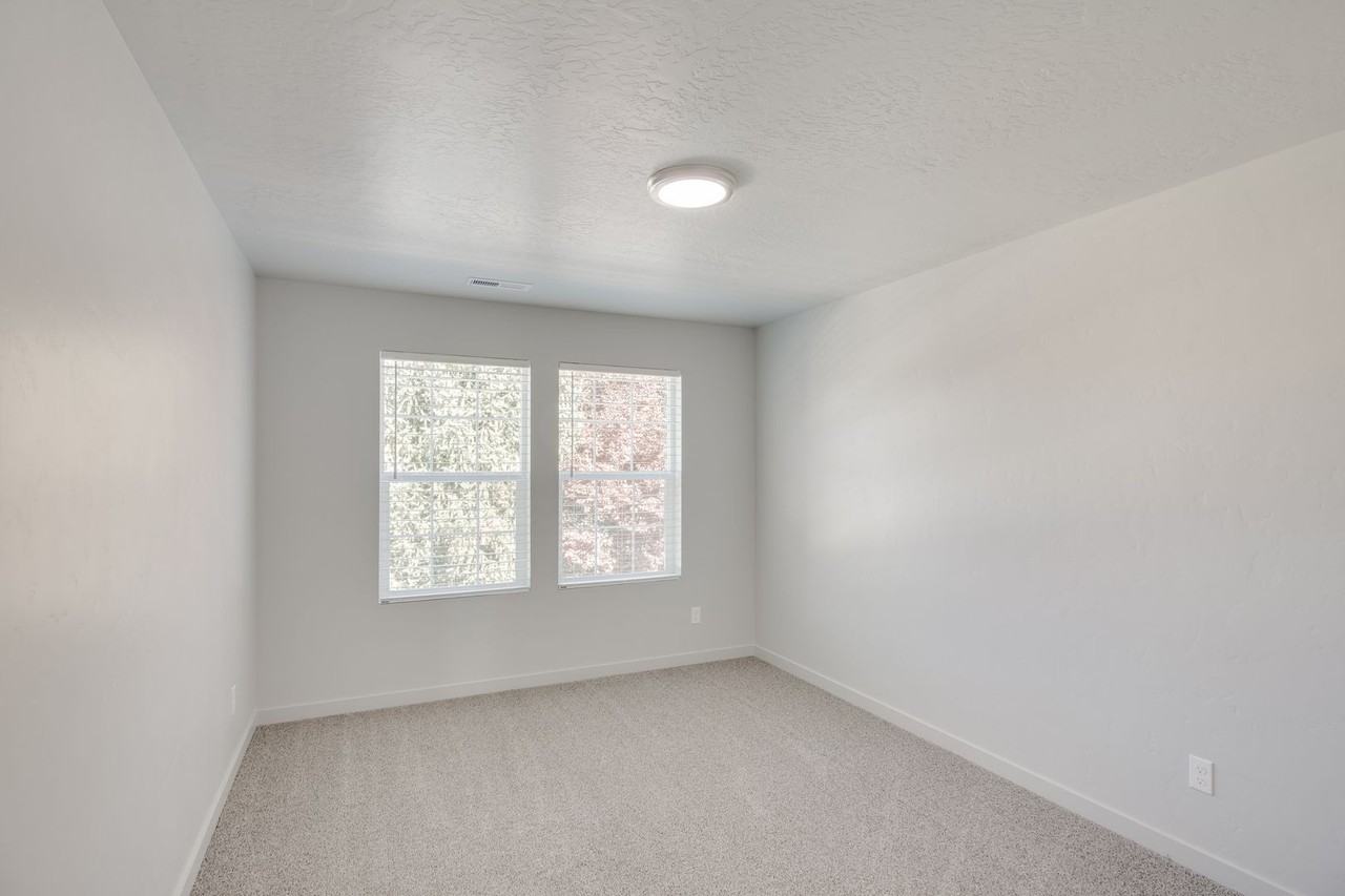 11302 W King St - Photo 2 of 22