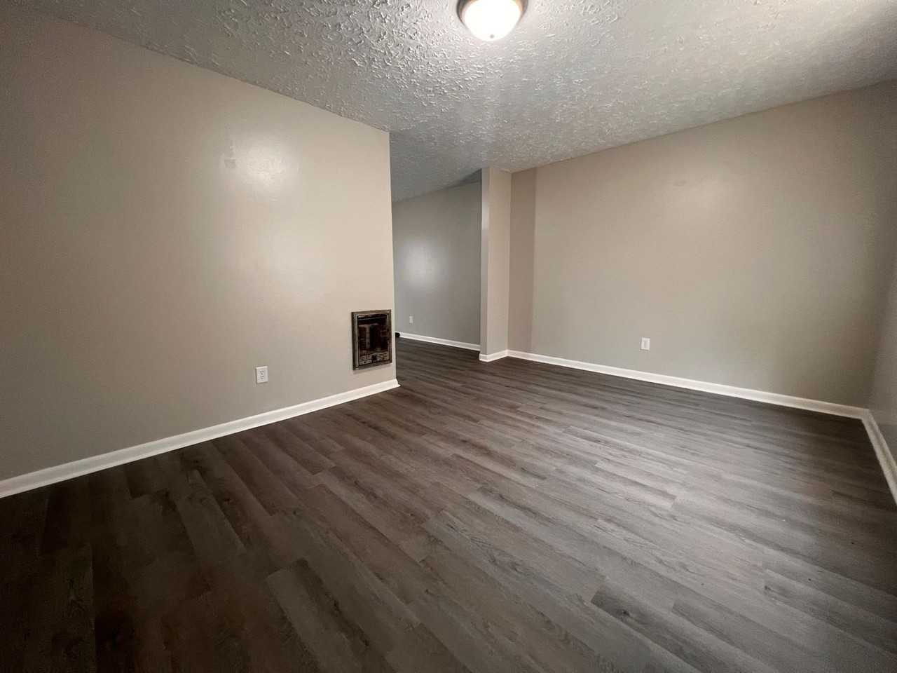 900 Preston St #D - Photo 5 of 25