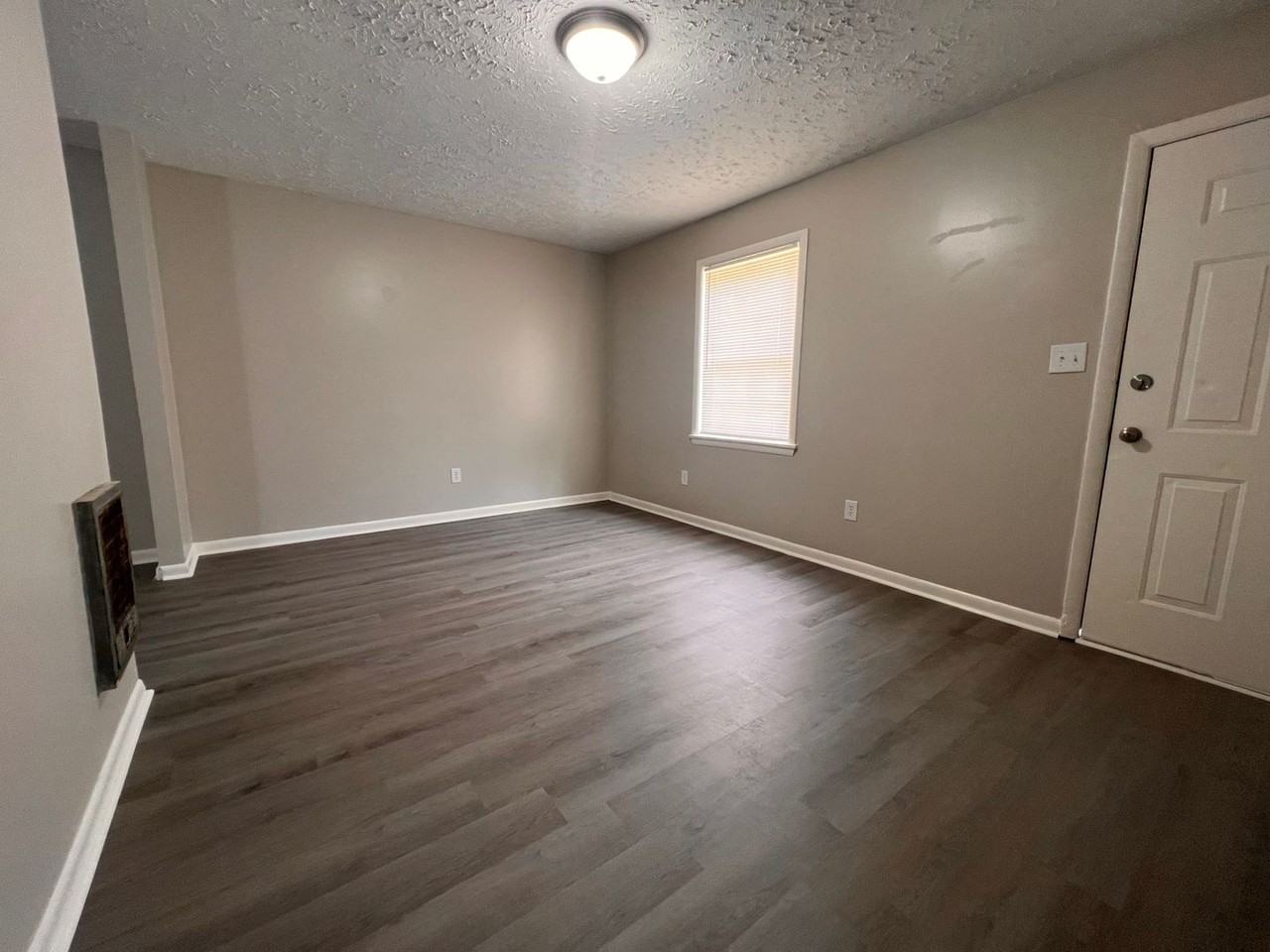 900 Preston St #D - Photo 6 of 25