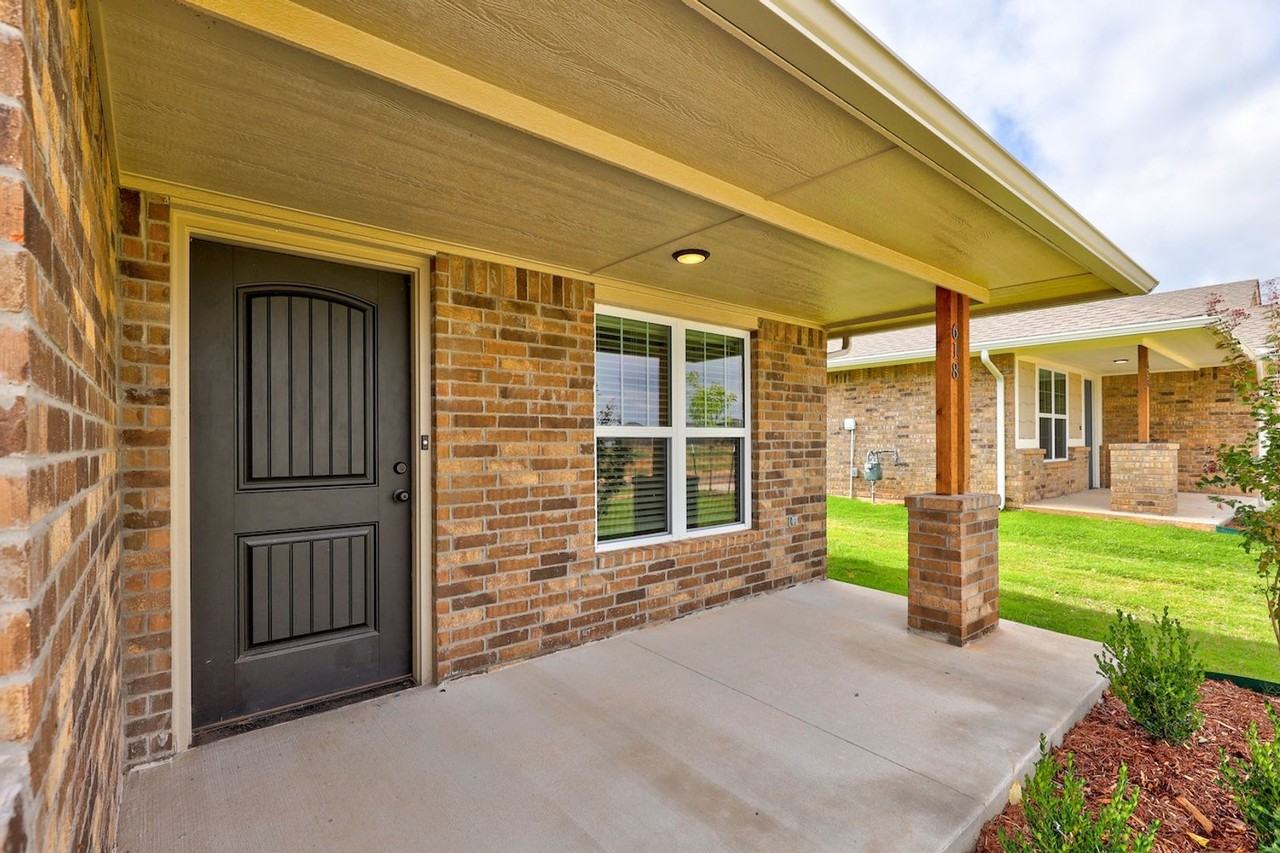 618 Juniper St - Photo 2 of 24