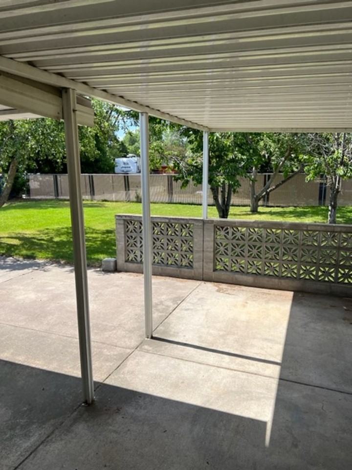 837 Stephens Ave - Photo 2 of 19