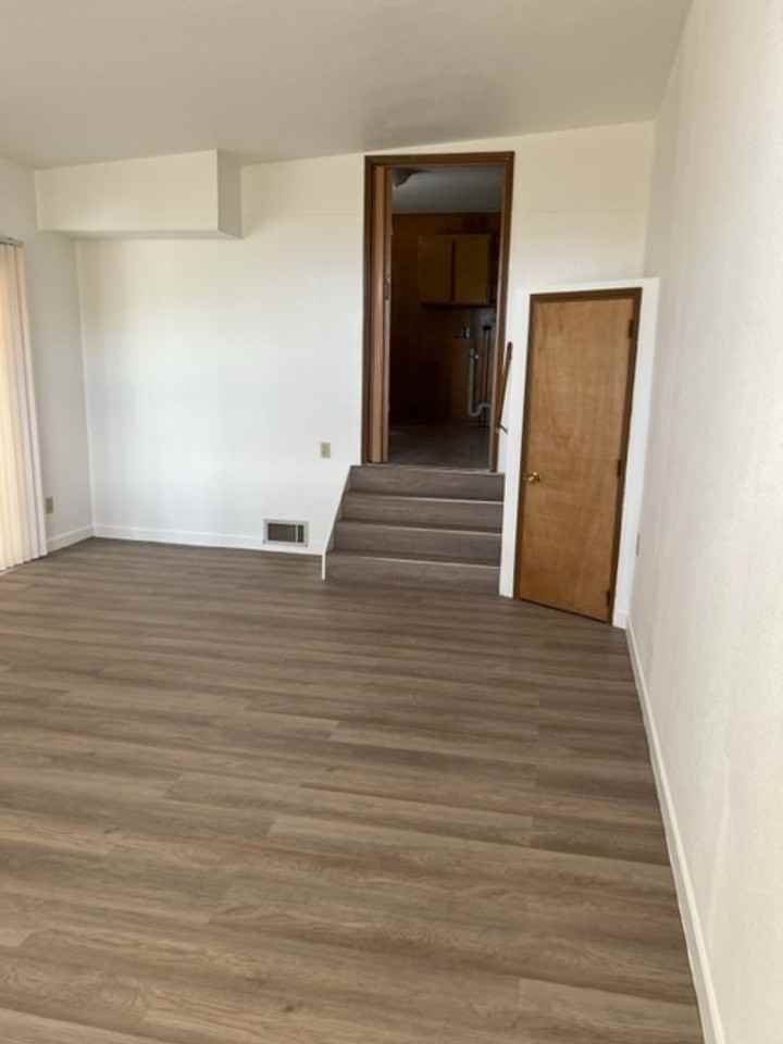 837 Stephens Ave - Photo 4 of 19