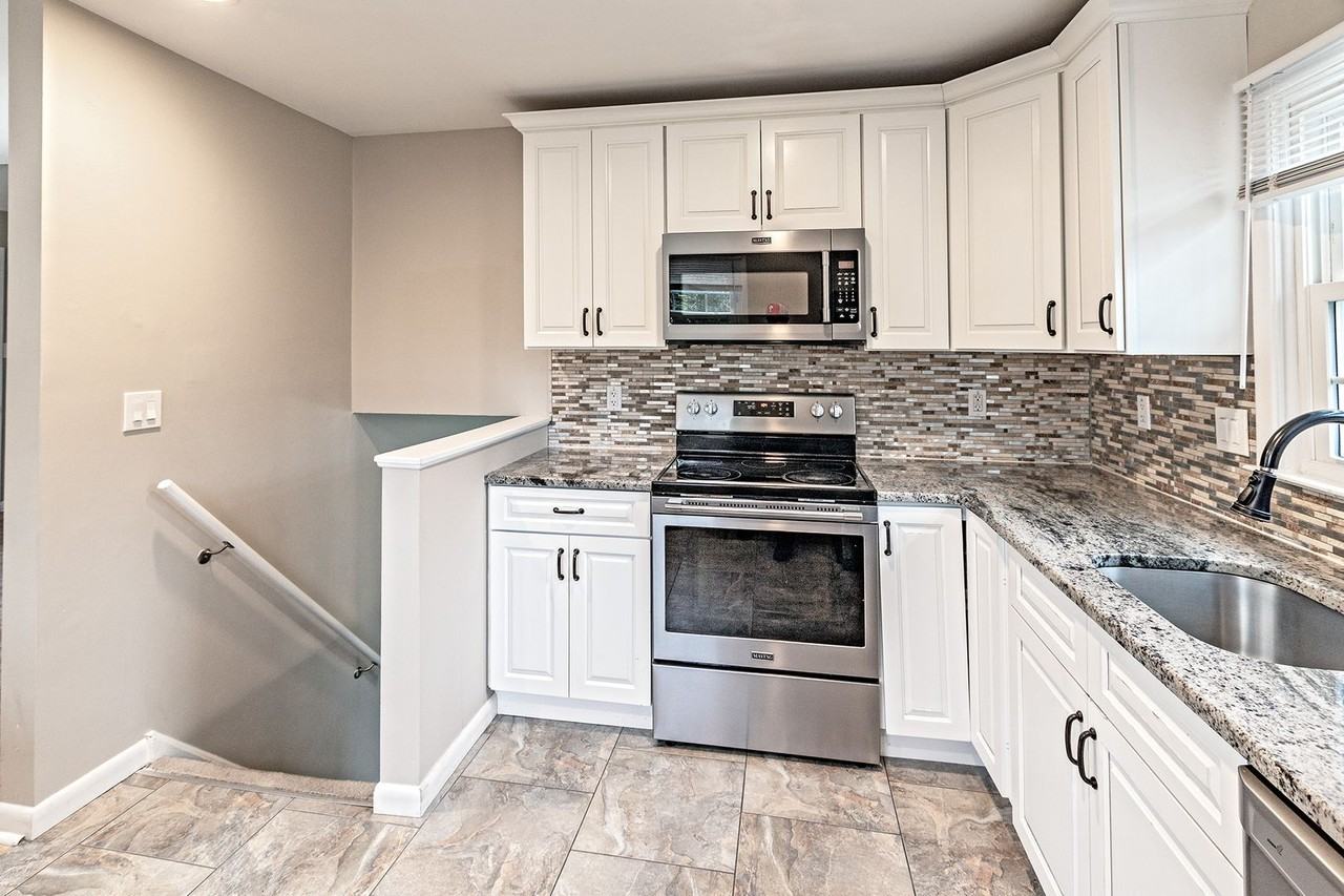 1 Wordsworth Dr - Photo 3 of 17