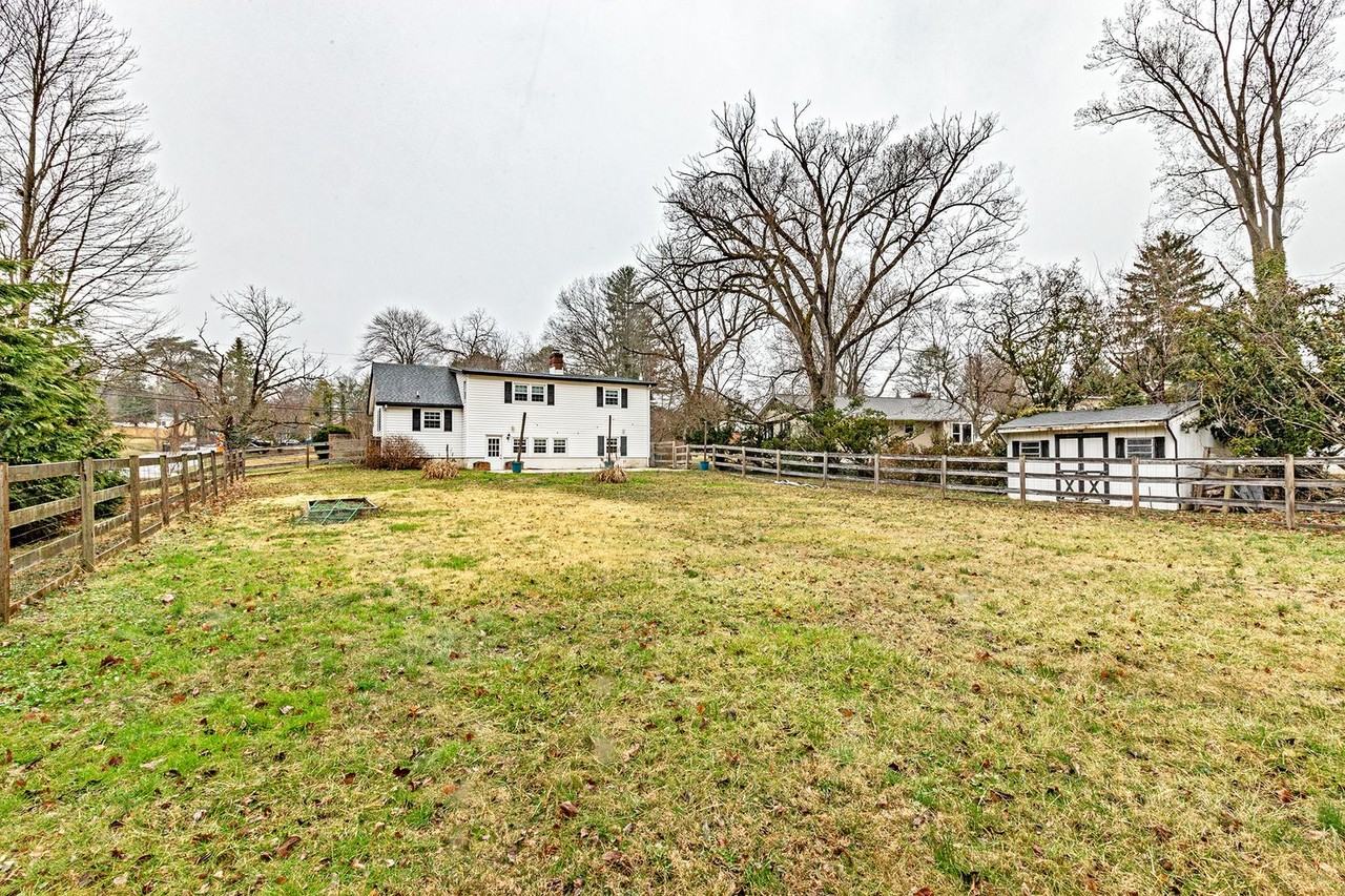 1 Wordsworth Dr - Photo 7 of 17