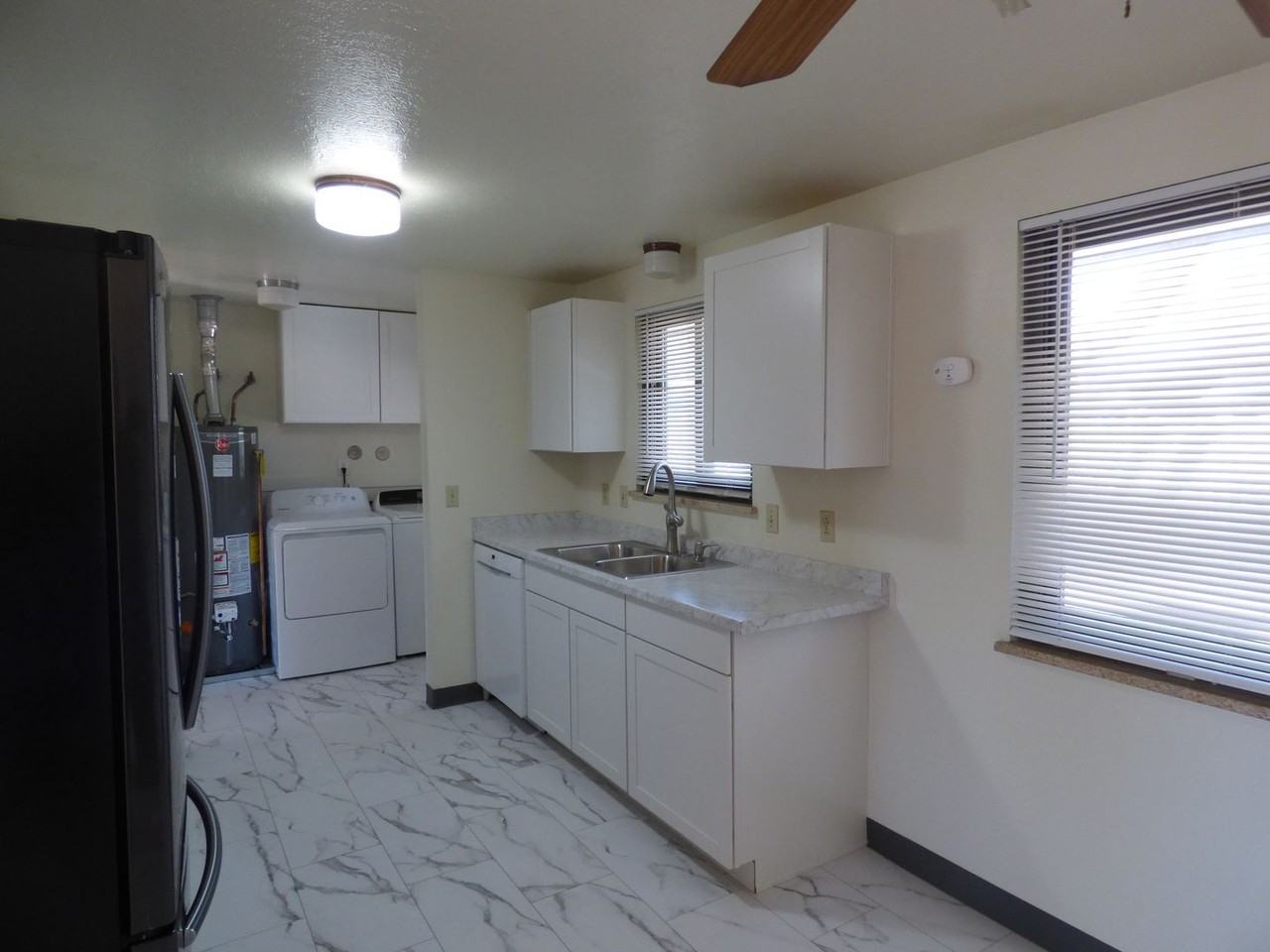 40 University Dr - Photo 5 of 11