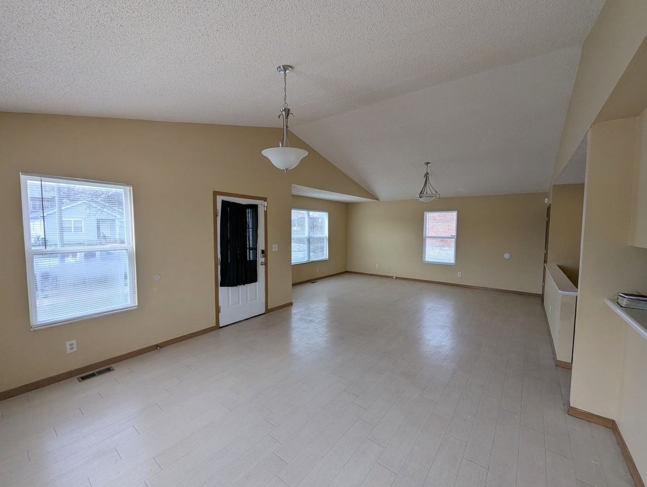 4241 W Maffitt Ave - Photo 2 of 21