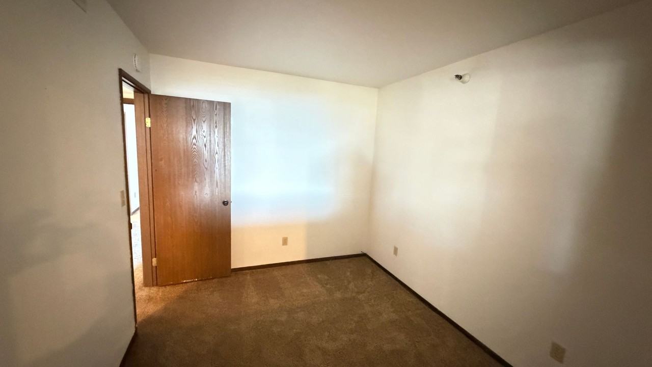 759I Boulder Ct - Photo 3 of 8