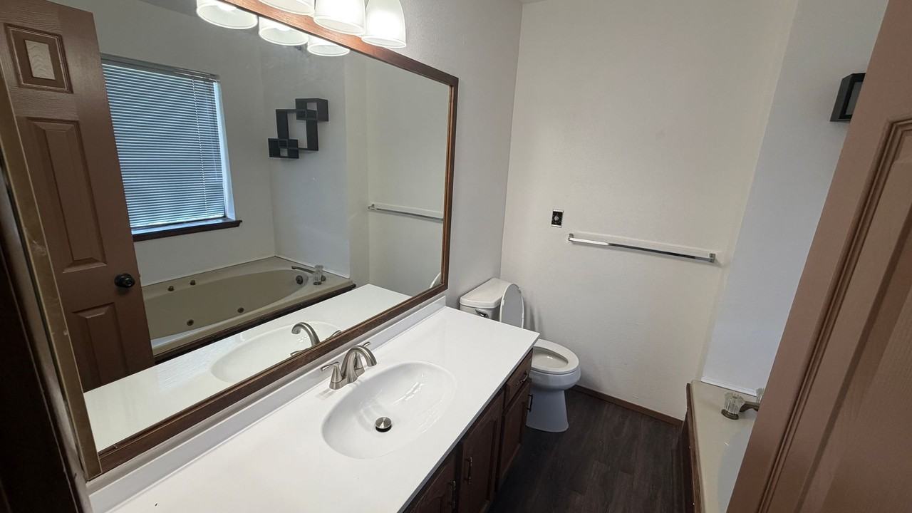 759I Boulder Ct - Photo 6 of 8