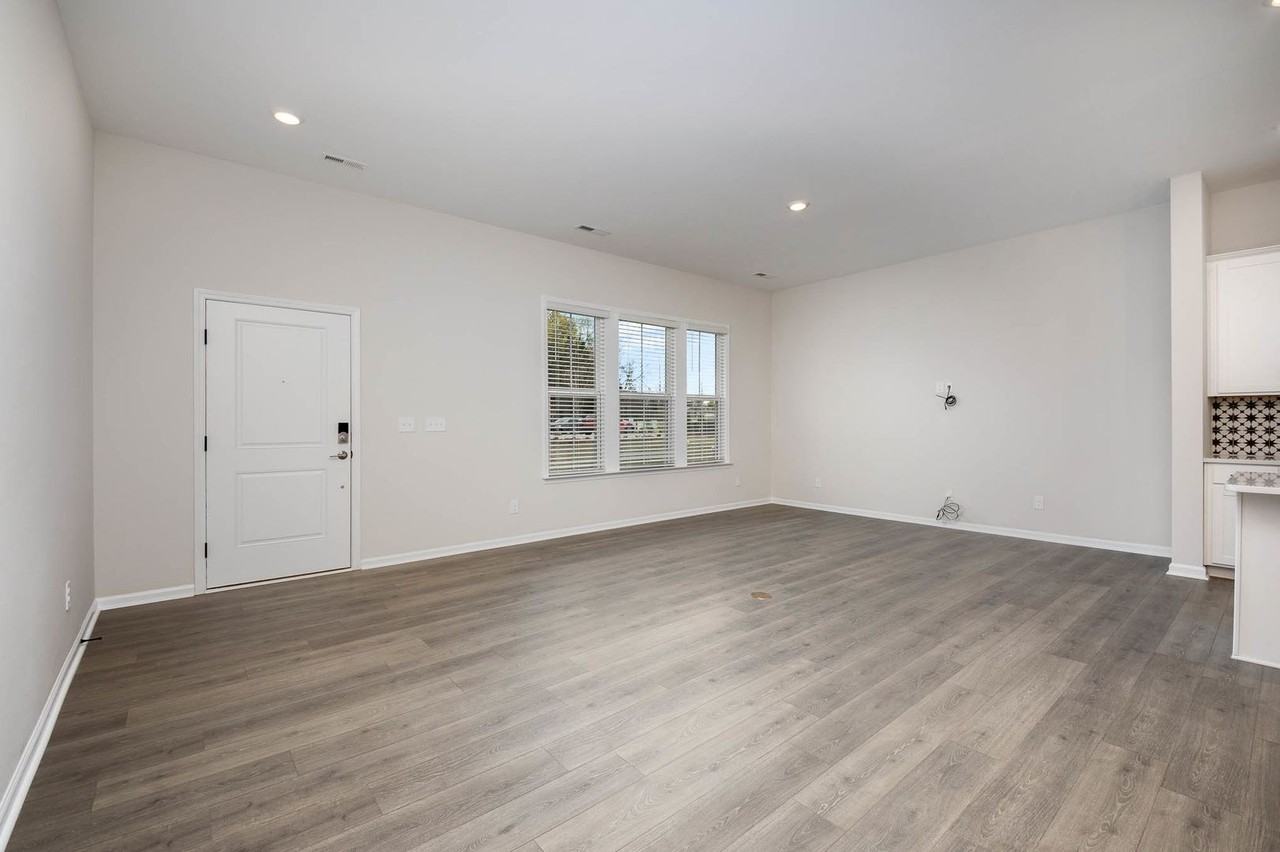 5725 Gulch Pl - Photo 4 of 19