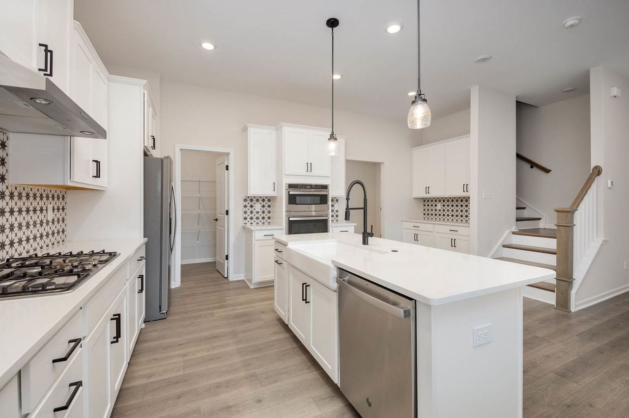 5725 Gulch Pl - Photo 6 of 19