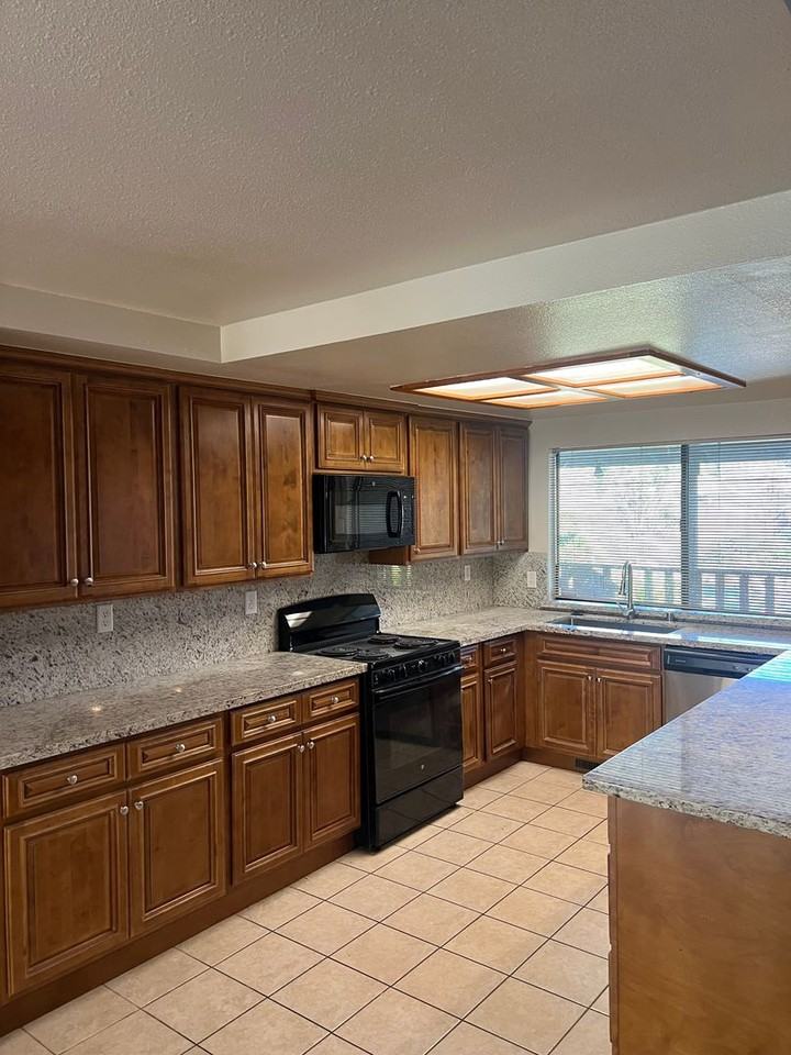 5929 Kifisia Way - Photo 6 of 23